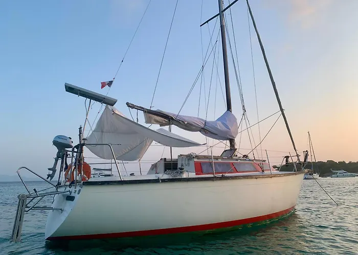 Voilier A Porquerolles