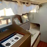 Botel Voilier A Porquerolles Hyeres