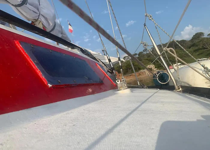 Voilier A Porquerolles Botel *