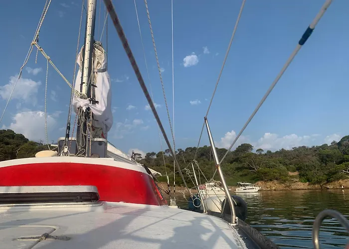 Voilier A Porquerolles Botel *