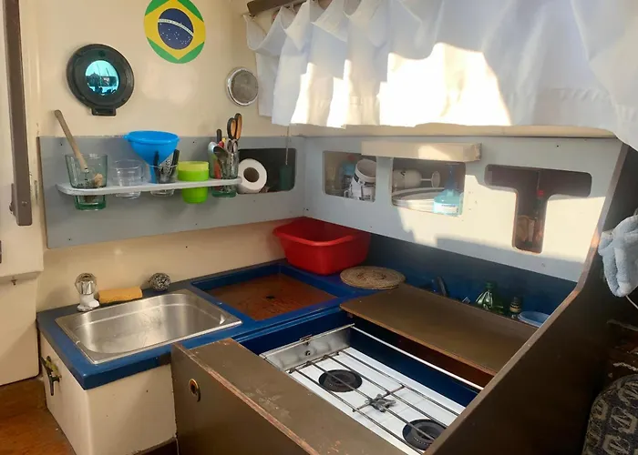 Voilier A Porquerolles ספינת מלון *